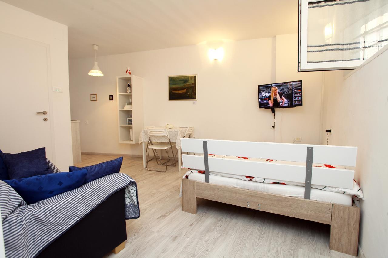 פיראן Apartma Mery מראה חיצוני תמונה